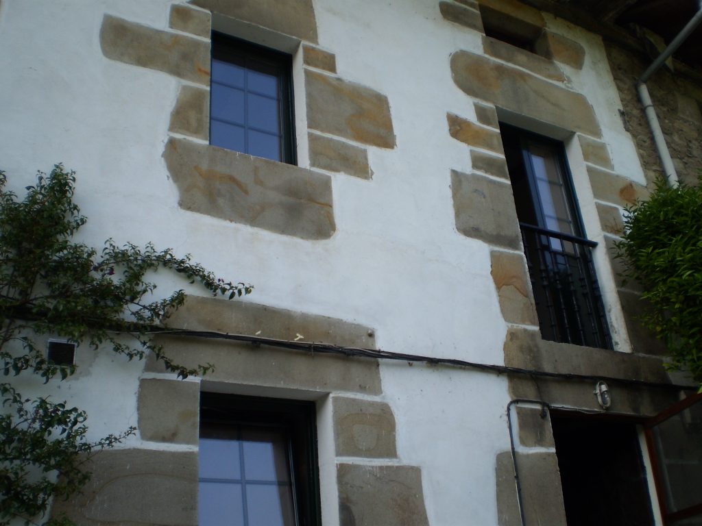 Caserío exterior